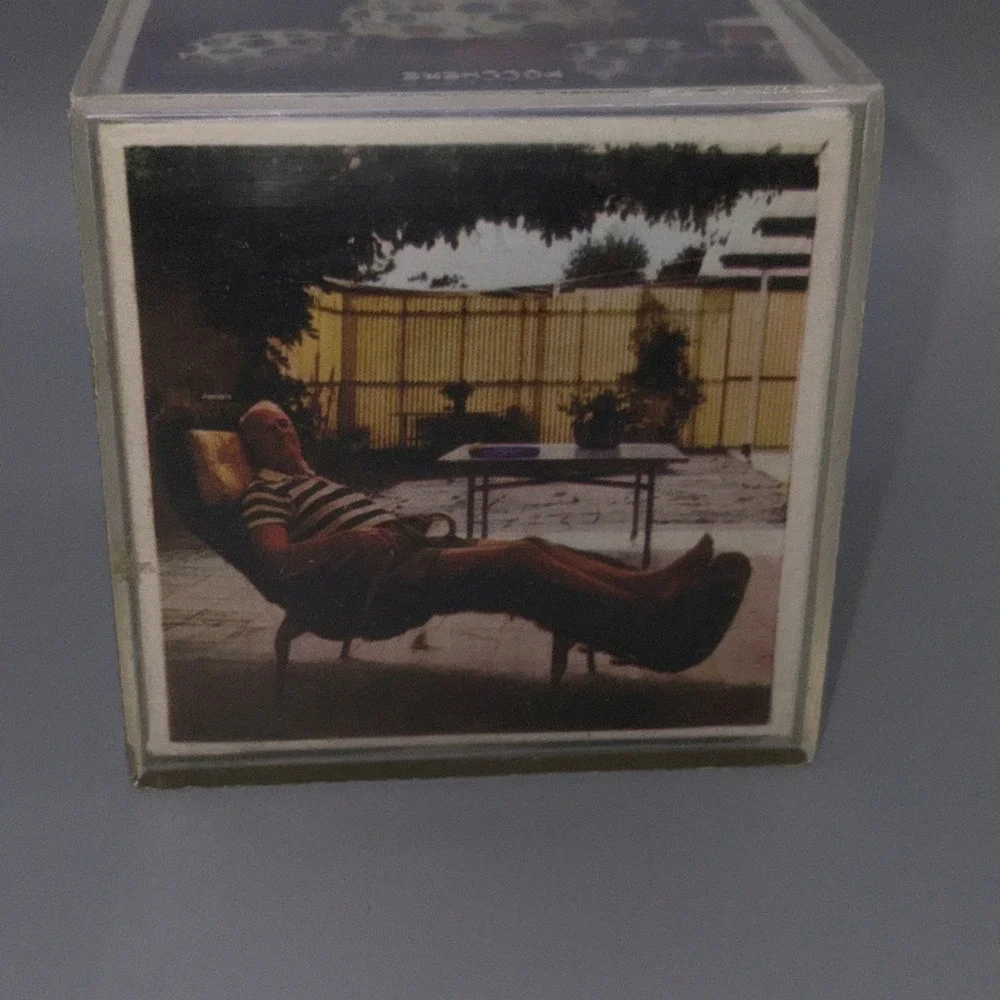 The Unbranded Brand vintage acrylic